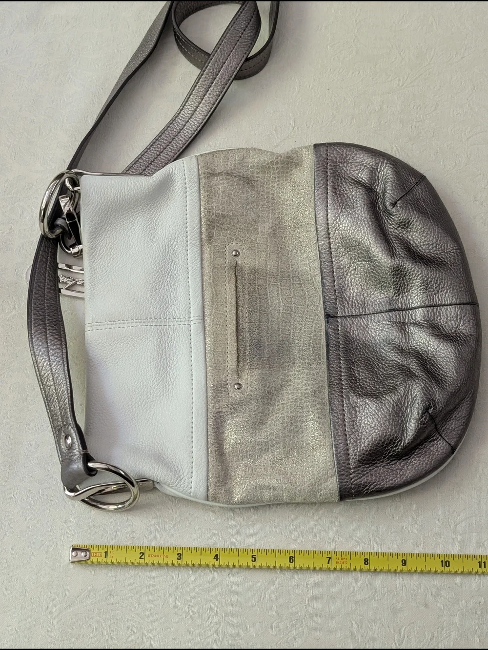 B. Makowsky Colorblock Shoulder Bag White Silver Gray Zip Leopard Lining